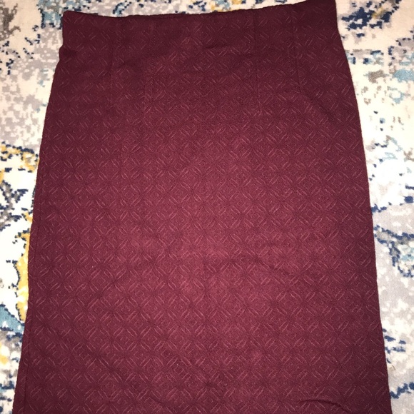 Mid weight Loft pencil skirt. - Picture 3 of 4